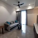 The Ooak Suites And Residence@ Kiara 163
